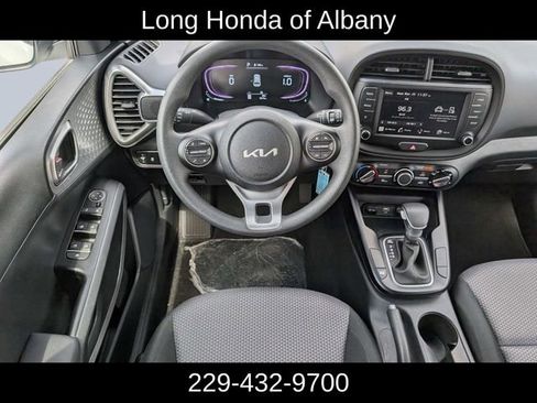 Used 2025 Kia Soul LX FWD image 12