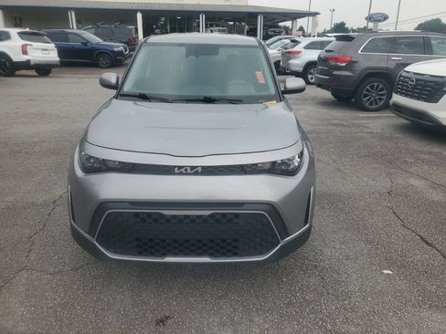 Used 2025 Kia Soul LX w/ LX Technology Package FWD image 3