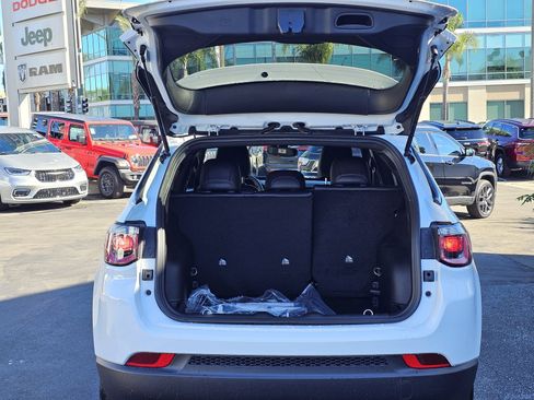 New 2026 Jeep Compass Latitude image 7