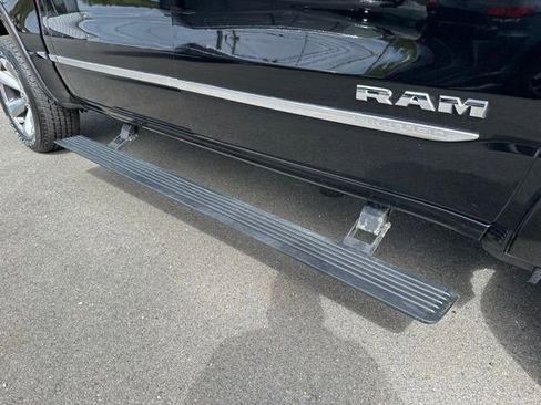 Used 2021 RAM 1500 Limited AWD/4WD image 10