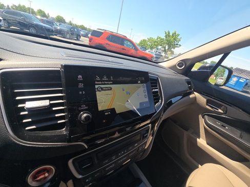 Used 2020 Honda Pilot Elite image 20