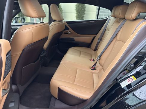 Certified 2019 Lexus ES 350 Luxury image 31