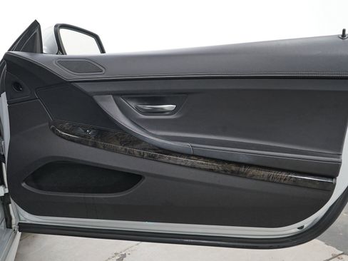 Used 2012 BMW 650i xDrive Convertible AWD/4WD image 9