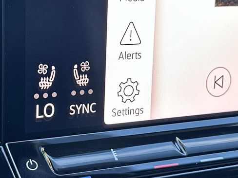 New 2026 Volkswagen Atlas SE FWD image 11