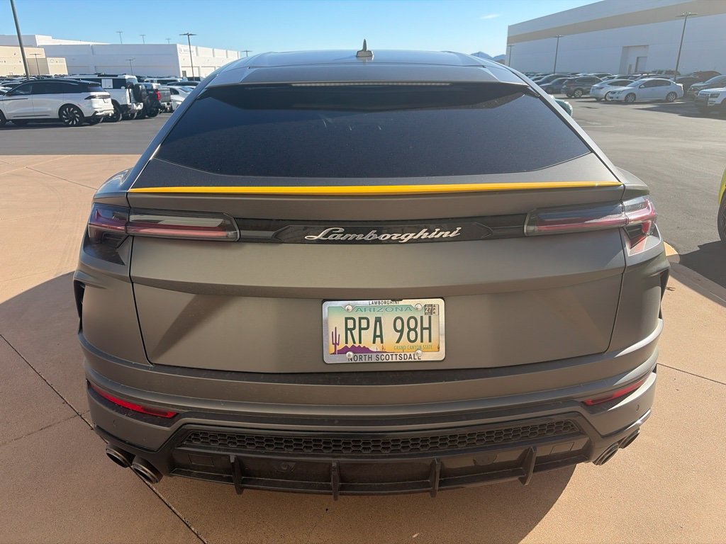 Used 2022 Lamborghini Urus AWD/4WD image 4