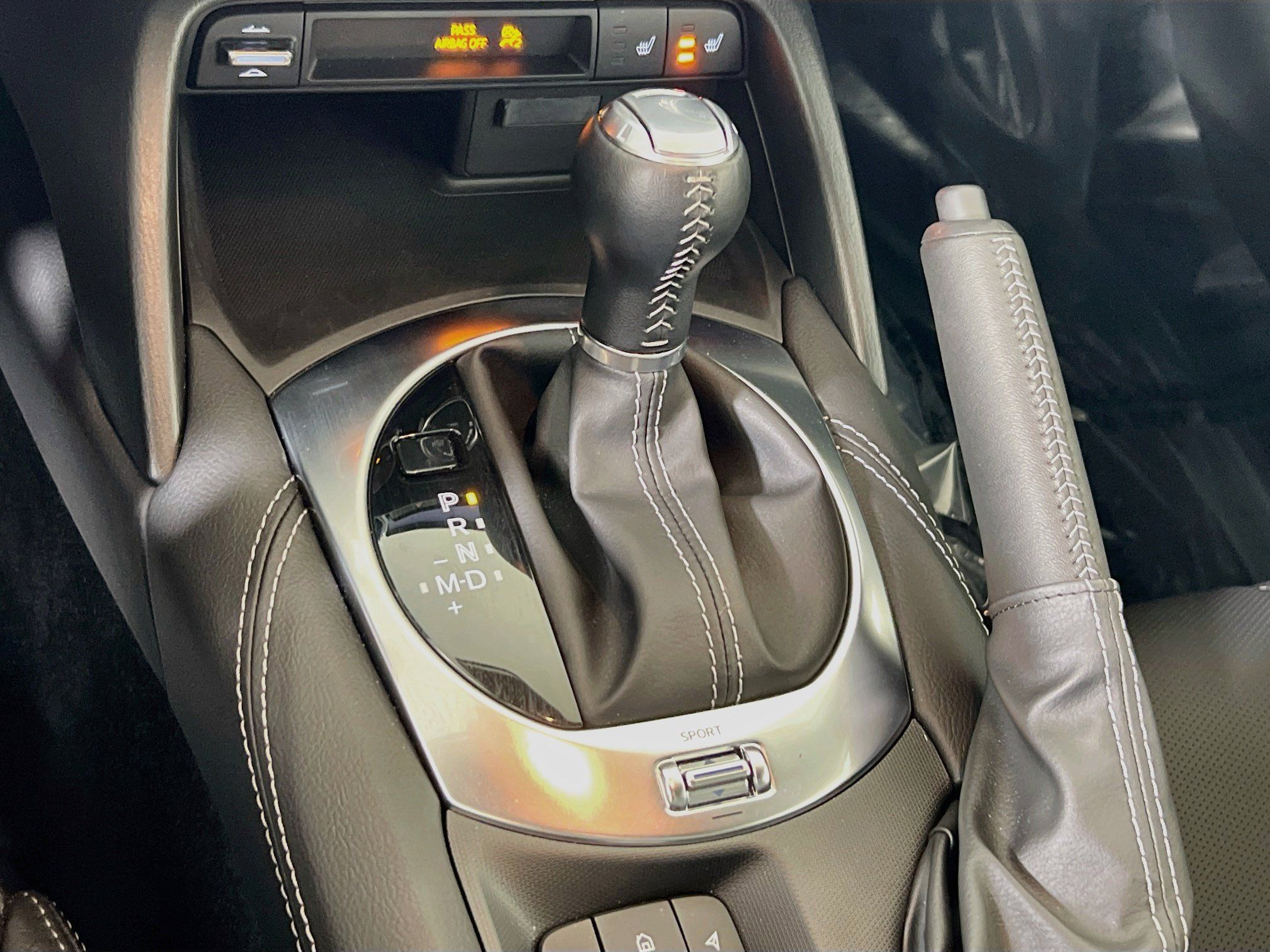 Used 2024 MAZDA MX-5 Miata RF Grand Touring RWD image 17