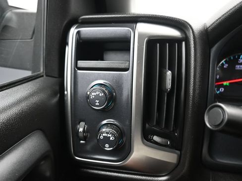 Used 2018 Chevrolet Silverado 1500 LT AWD/4WD image 25