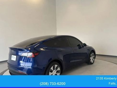 Used 2023 Tesla Model Y Long Range AWD/4WD image 12