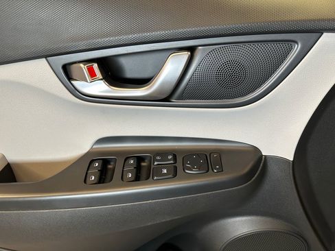 Used 2022 Hyundai Kona SEL w/ Convenience Package FWD image 19