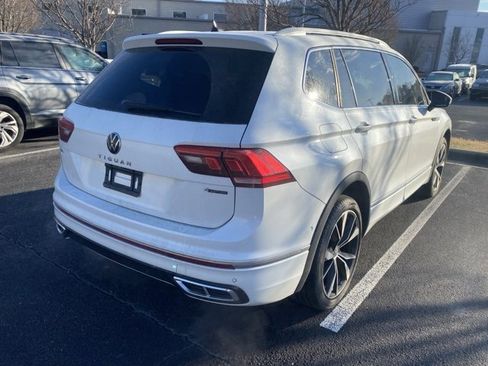 Certified 2024 Volkswagen Tiguan SEL R-Line image 16