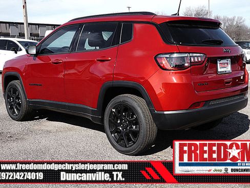 New 2026 Jeep Compass Latitude image 3