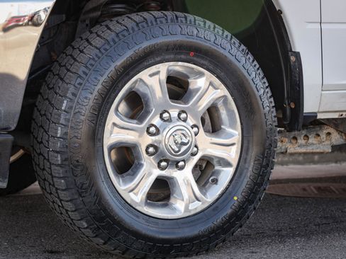 Used 2020 RAM 2500 Big Horn w/ Level 1 Equipment Group image 11