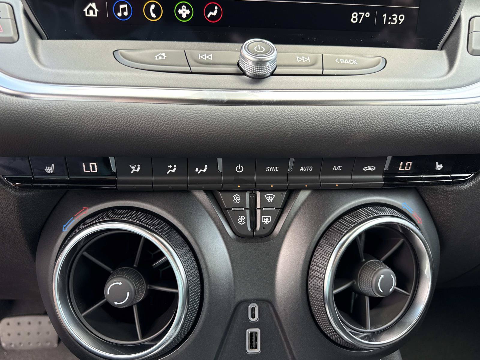 New 2026 Chevrolet Blazer LT w/ Convenience Package FWD image 25
