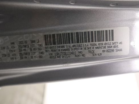 Used 2020 Jeep Gladiator Overland image 36