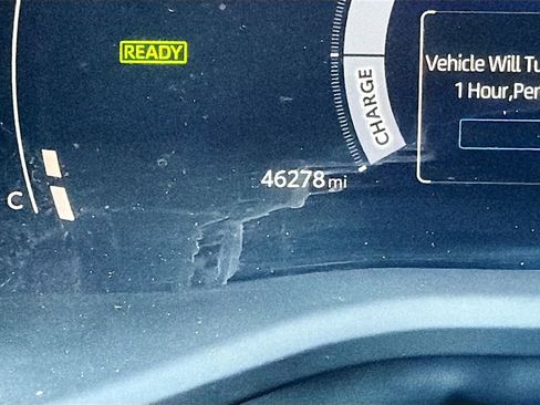 Used 2025 Toyota Camry SE FWD image 37