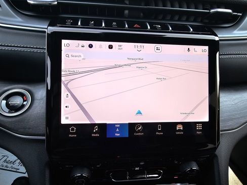 New 2025 Jeep Grand Cherokee Limited w/ Black Appearance Package image 14