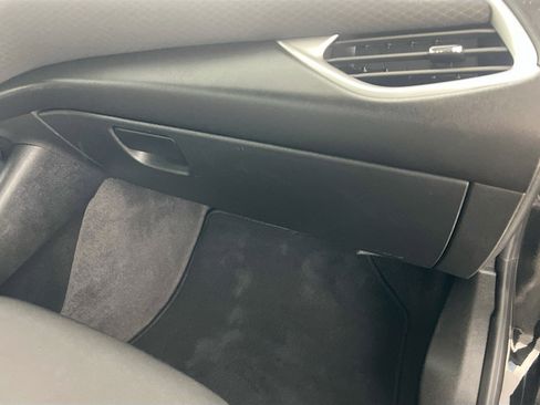 Used 2023 Chevrolet Malibu LT image 35