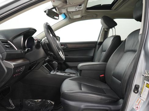Used 2016 Subaru Outback 2.5i Limited AWD/4WD image 24