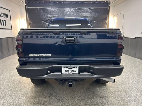 Used 2007 Chevrolet Silverado 2500 LT w/ Heavy-Duty Power Package AWD/4WD image 5