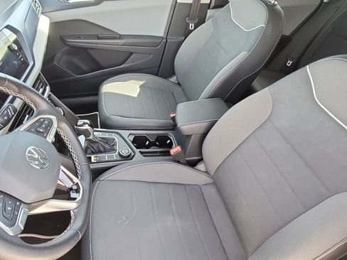 Used 2023 Volkswagen Taos SE AWD/4WD image 24