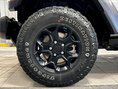 Used 2023 Jeep Wrangler Unlimited w/ Cold Weather Group image 7