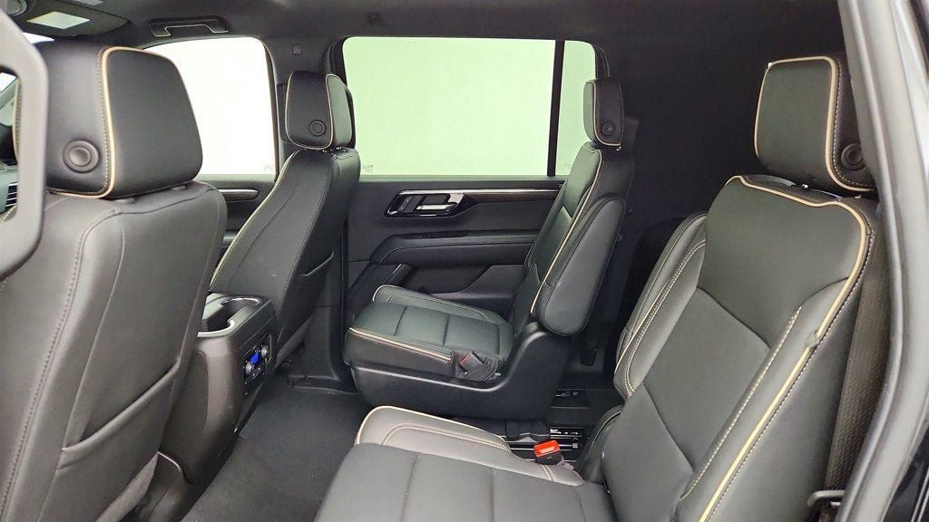 Used 2026 Chevrolet Suburban Premier AWD/4WD image 19