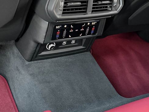 Used 2024 Lamborghini Urus S image 22