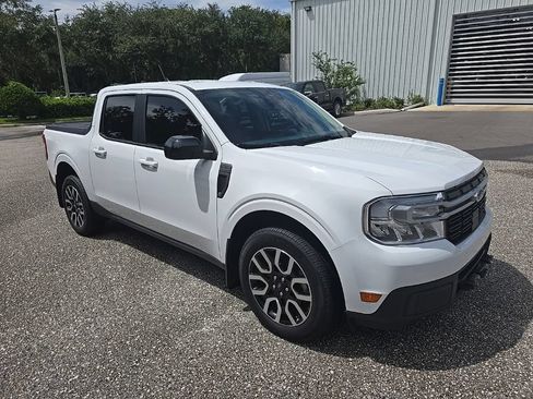 Used 2024 Ford Maverick Lariat FWD image 2