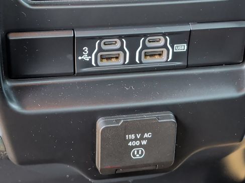 Used 2019 RAM 1500 Big Horn AWD/4WD image 32