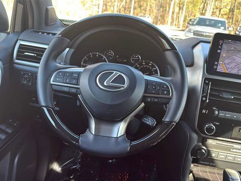 Used 2023 Lexus GX 460 Premium image 16