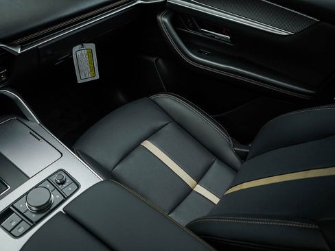 New 2025 MAZDA CX-90 Plug-In Hybrid w/ Premium Plus image 27