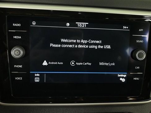 Certified 2022 Volkswagen Atlas SE w/ Black Wheel Package image 5