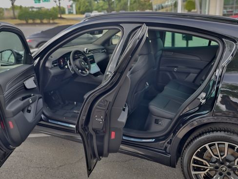 New 2024 Maserati Grecale GT image 55