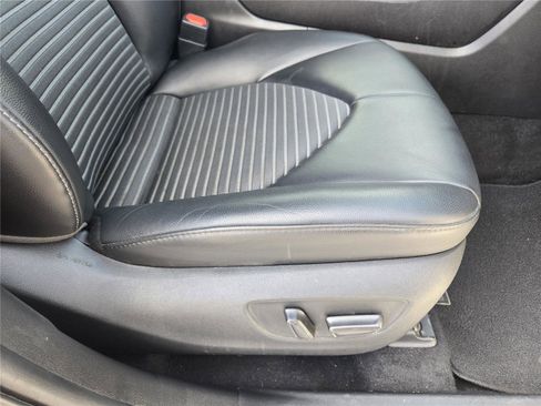 Used 2021 Toyota Highlander XSE FWD image 21