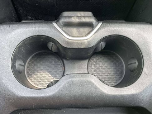 Used 2025 RAM 1500 Big Horn AWD/4WD image 18