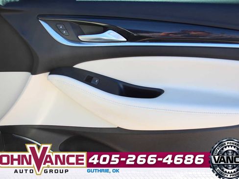 Used 2023 Buick Enclave Essence image 15