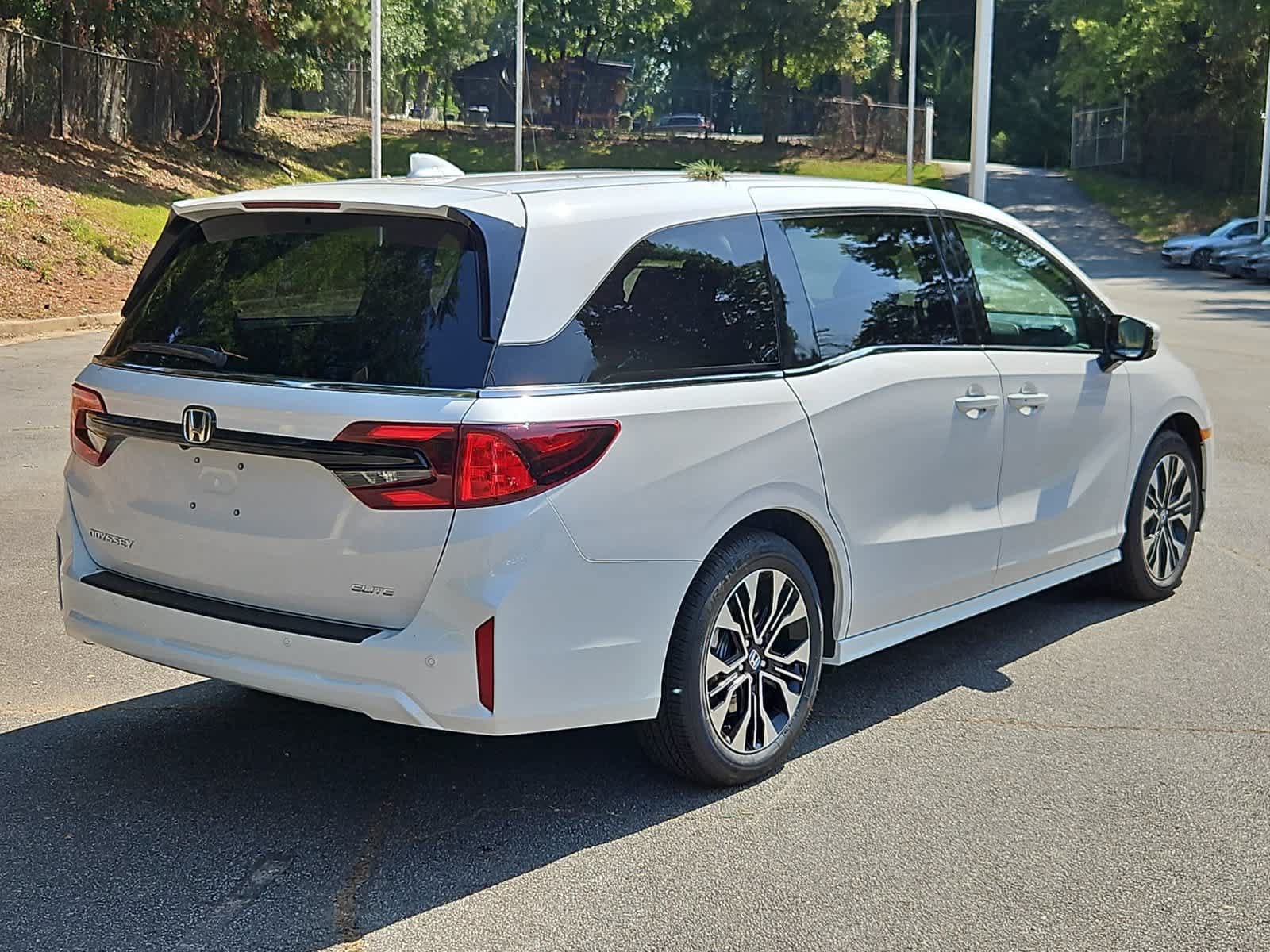 New 2027 Honda Odyssey Elite image 4