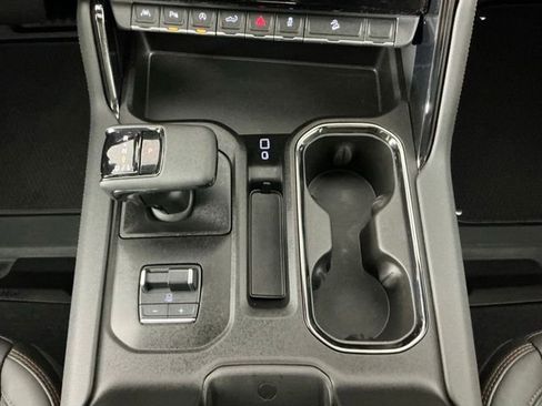 Used 2023 GMC Sierra 1500 AT4 w/ AT4 Premium Package AWD/4WD image 24