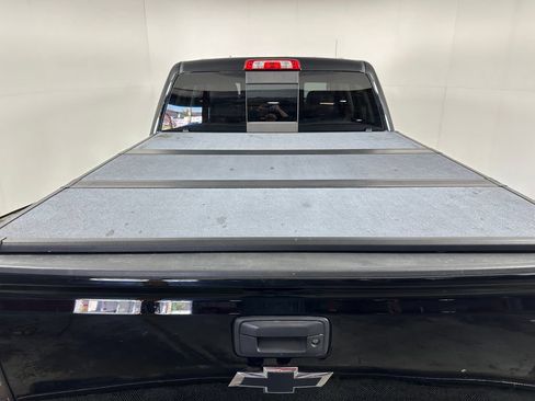 Used 2017 Chevrolet Silverado 1500 LTZ Z71 w/ LTZ Plus Package AWD/4WD image 28