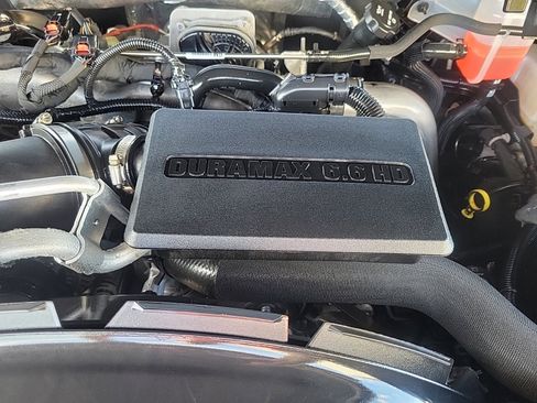 Used 2025 GMC Sierra 2500 AT4 w/ AT4 Premium Plus Package image 12