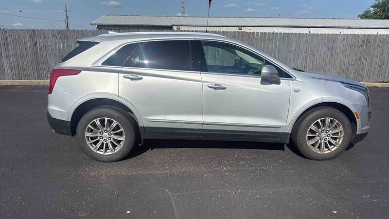 Used 2017 Cadillac XT5 Luxury w/ Driver Awareness Package FWD image 1