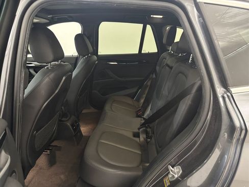 Used 2019 BMW X1 sDrive28i w/ Convenience Package FWD image 9