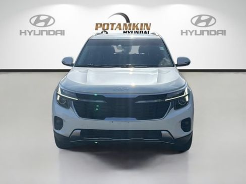 Used 2025 Kia Seltos S FWD image 2