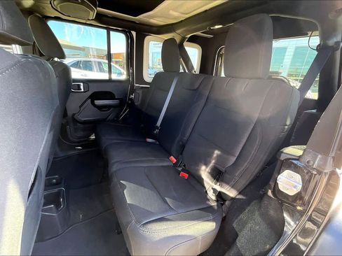 Used 2019 Jeep Wrangler Unlimited Sport image 19