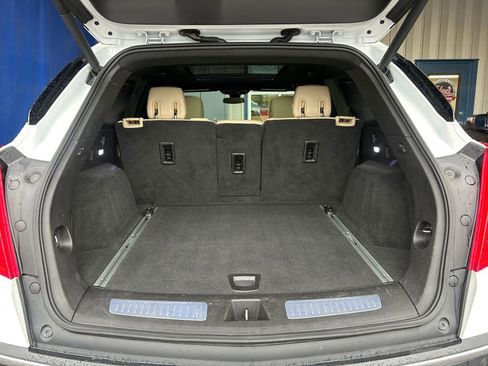 Used 2017 Cadillac XT5 Premium Luxury image 24