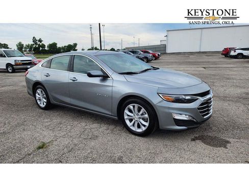 Used 2025 Chevrolet Malibu LT image 1