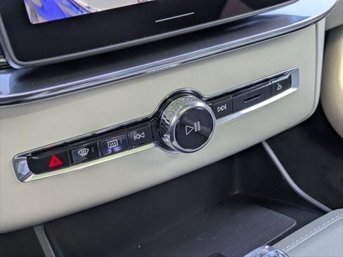 New 2026 Volvo XC90 B6 Ultra w/ Protection Package image 8