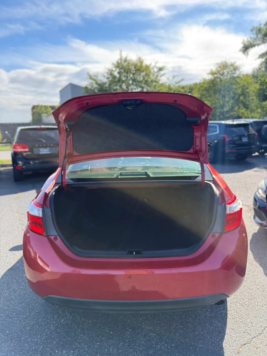 Used 2016 Toyota Corolla LE FWD image 7