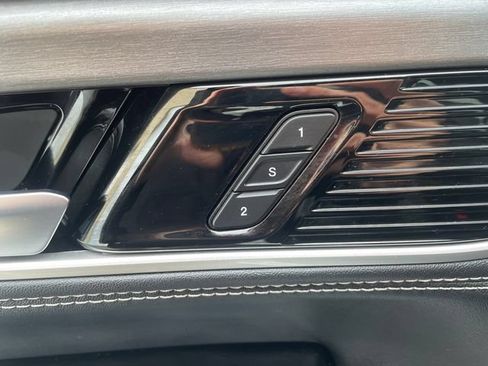 Used 2025 Jeep Wagoneer Series II w/ Convenience Group I AWD/4WD image 27
