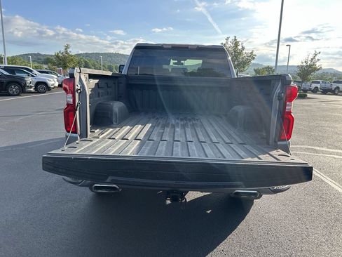 Used 2019 Chevrolet Silverado 1500 Custom w/ Custom Value Package AWD/4WD image 12